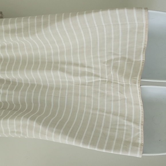 Vineyard Vines Boardwalk Stripe Smocked Beige and Pink Women's Top Size XS - Picture 11 of 13